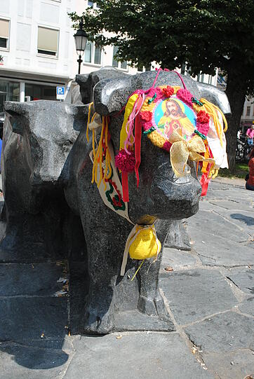 Guerilla-Knitter in Action: So wird München mit Strick verziert. Die Bilder