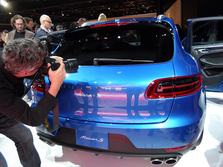 Großer Auftritt für einen kompakten Allzweck-Sportler: Der neue Porsche Macan feierte in Los Angeles Weltpremiere.