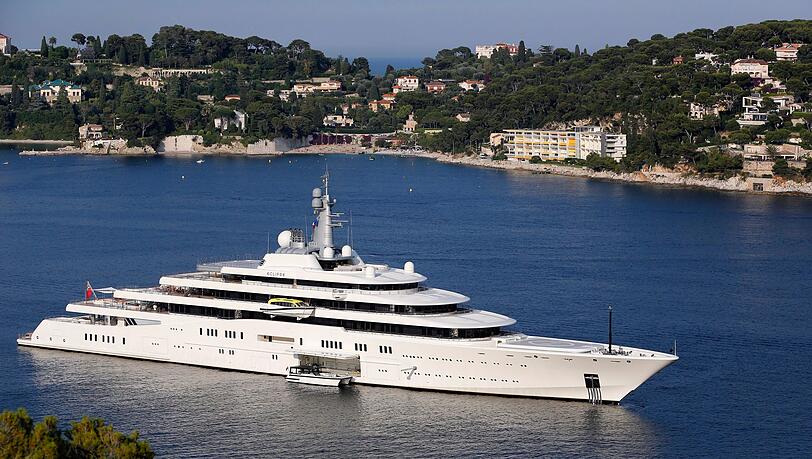 Reiche Russen machen weiter gerne Urlaub in Ländern wie Frankreich - nur wenn sie mit EU-Sanktionen belegt sind haben sie keine Chance auf eine legale Einreise. (Archivbild) Reiche Russen machen weiter gerne Urlaub in Ländern wie Frankreich - nur wenn sie mit EU-Sanktionen belegt sind haben sie keine Chance auf eine legale Einreise. (Archivbild)