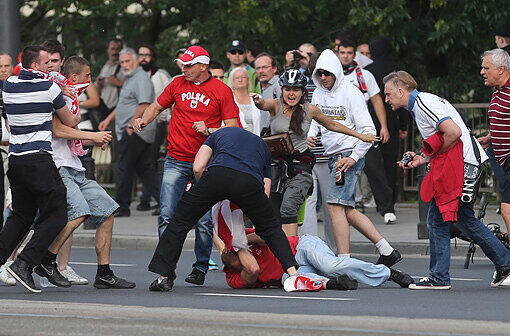 184 Verhaftete und 15 Verletzte bei den brutalen Krawallen zwischen polnischen und russischen Hooligans. Den Gewalttätern wird sofort der Prozess gemacht, am Donnerstag gibt&rsquo;s die ersten Urteile.