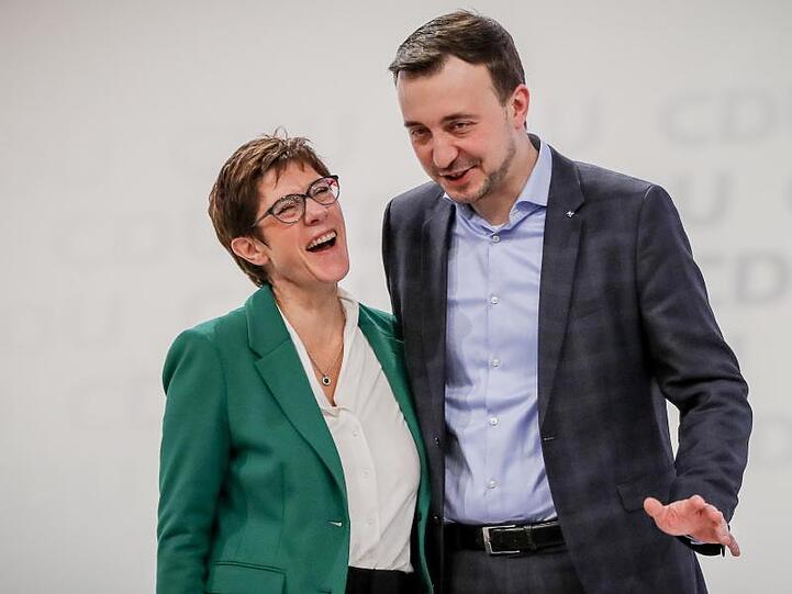 Neue Chefin, neuer Generalsekretär: Annegret Kramp-Karrenbauer und Paul Ziemiak, beim CDU-Bundesparteitag.