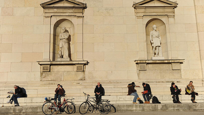 Am Königsplatz sonnt es sich besonders gut.