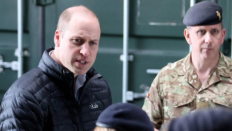 Prinz William hat in Polen britische Soldaten getroffen.