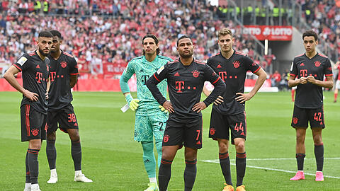 Strotzen derzeit nicht vor Selbstvertrauen: Die Bayern-Stars um Yann Sommer und Serge Gnabry.