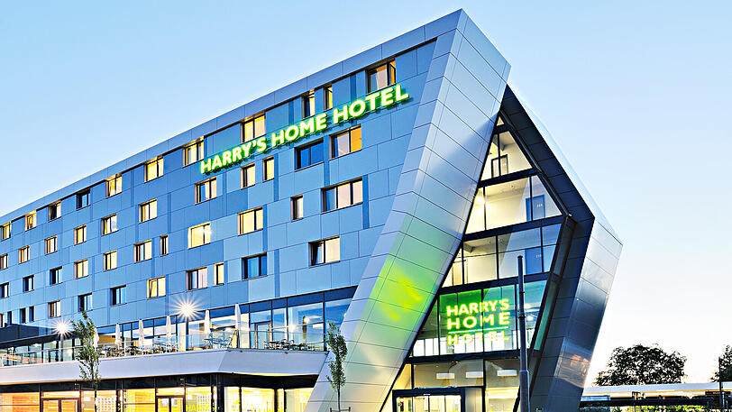 Außenansicht eines Harry&lsquo;s Home Hotels.