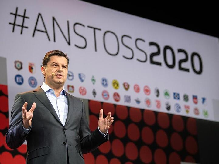 DFL-Geschäftsführer Christian Seifert beim Neujahrsempfang in Offenbach.