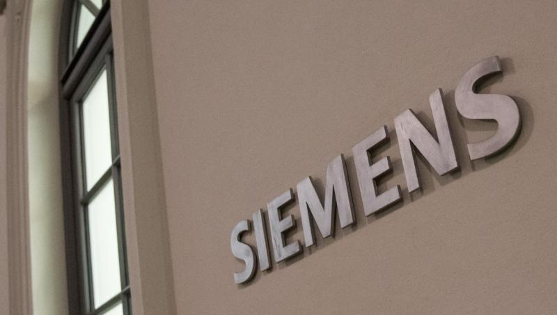 Das Logo von Siemens an einem Gebäude. Foto: Amelie Geiger/Archivbild Das Logo von Siemens an einem Gebäude. Foto: Amelie Geiger/Archivbild