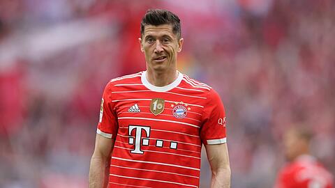 Seine Liebe zum FC Bayern ist erloschen: Robert Lewandowski will sofort zum FC Barcelona wechseln, die Münchner Bosse lehnen das bislang ab.