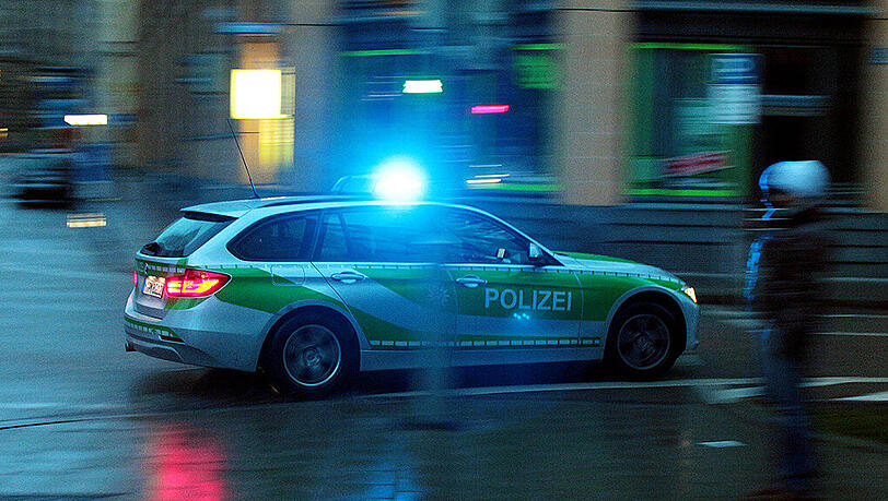 Die Fahndung nach dem Unfallverursacher verlief bisher erfolglos. (Symbolbild) Die Fahndung nach dem Unfallverursacher verlief bisher erfolglos. (Symbolbild)