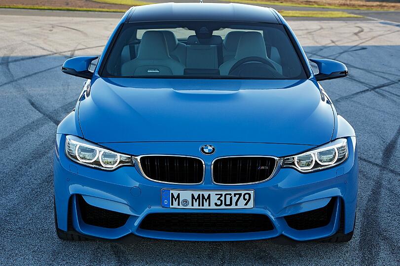 Munteres Kerlchen: Die neuen M3 Limousine kommt alltagstauglich mit vier Türen angefahren. Und mit knackigen 431 PS für maximal 280 Sachen.