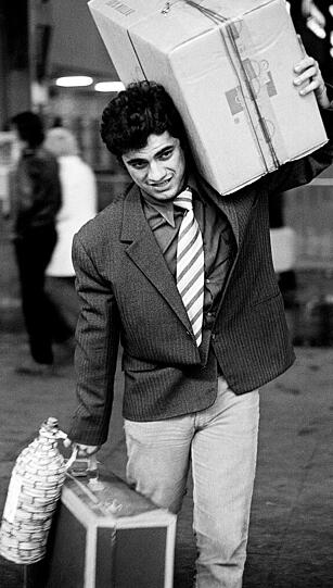 Der Gastarbeiter Dimitri Soulas kommt 1968 am Hauptbahnhof an.