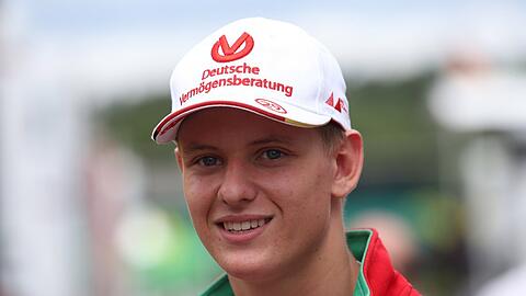 Hat Mick Schumacher eine feste Freundin?
