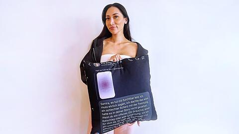 Samira Yavuz nimmt ein explosives Kissen mit in den Dschungel.