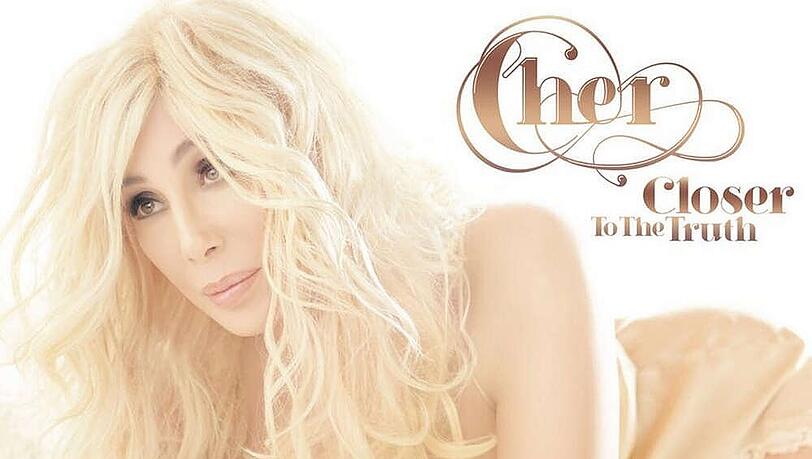 Platinblond und verträumter Blick: So sieht das Artwork zu Chers neuem Album aus Platinblond und verträumter Blick: So sieht das Artwork zu Chers neuem Album aus