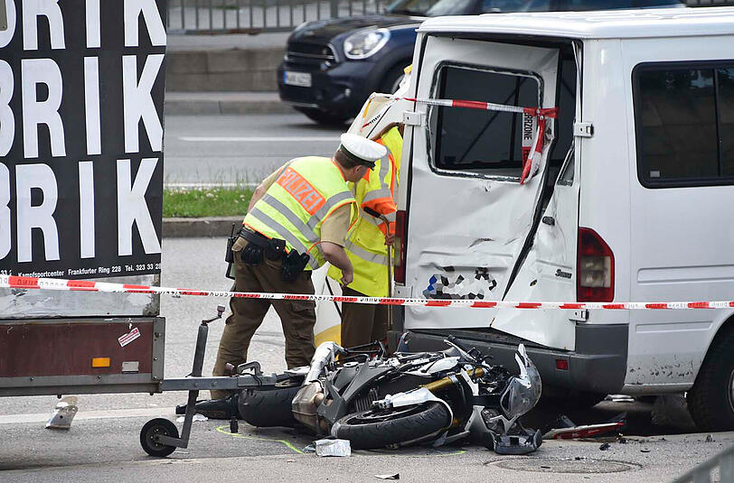 Für den Motorradfahrer kam die Hilfe der Rettungskräfte zu spät.