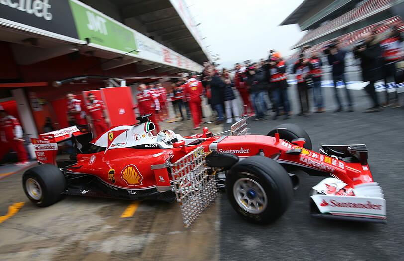 Ferrari-Pilot Sebastian Vettel geht im neuen SF16-H auf die Testrunde auf dem Circuit Catalunya in Barcelona.