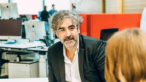 Deniz Yücel wurde in der Türkei zu einer Strafe von zwei Jahren, neun Monaten und 22 Tagen verurteilt.