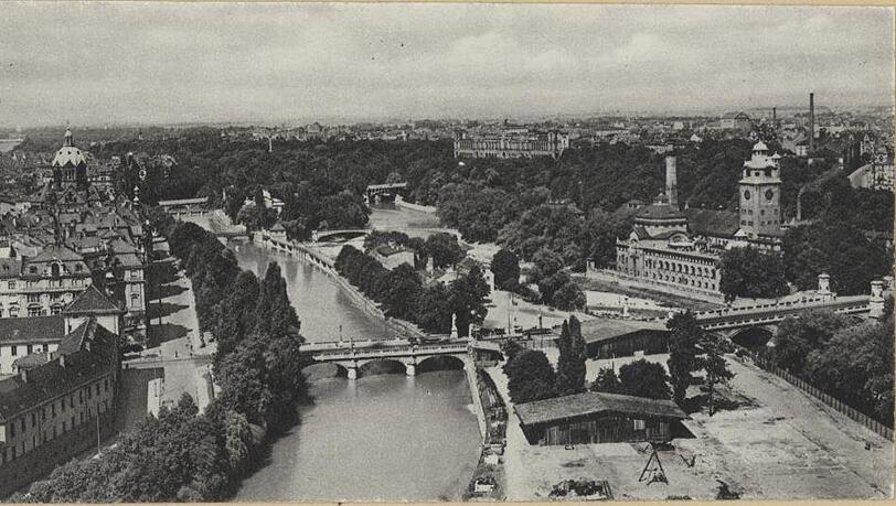 Eine Luftaufnahme von 1912, vorne noch ohne Deutsches Museum. Eine Luftaufnahme von 1912, vorne noch ohne Deutsches Museum.