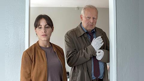 Waren in "Borowski und das hungrige Herz" zum vorletzten Mal in einem Kieler "Tatort" zu sehen: Almila Bagriacik und Axel Milberg.