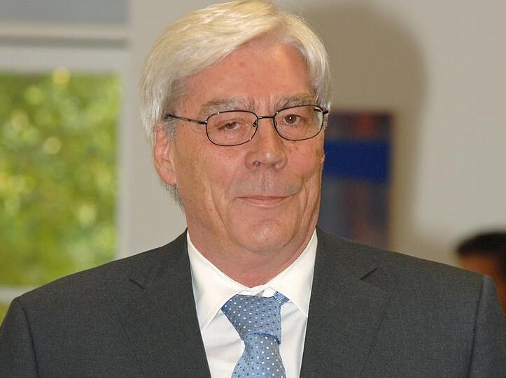 Pleite-Banker Werner Schmidt soll Millionen zahlen
