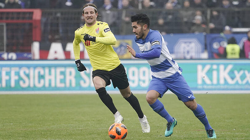 Bereitete ein Tor für den KFC Uerdingen vor: Ex-Löwe Stefan Aigner (li.).