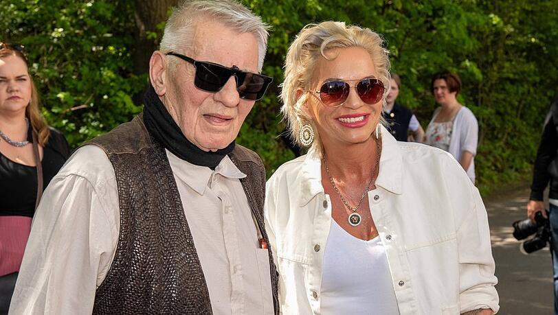 Heinz Hoenig und Annika K&auml;rsten-Hoenig bei einem Auftritt vor einigen Monaten.