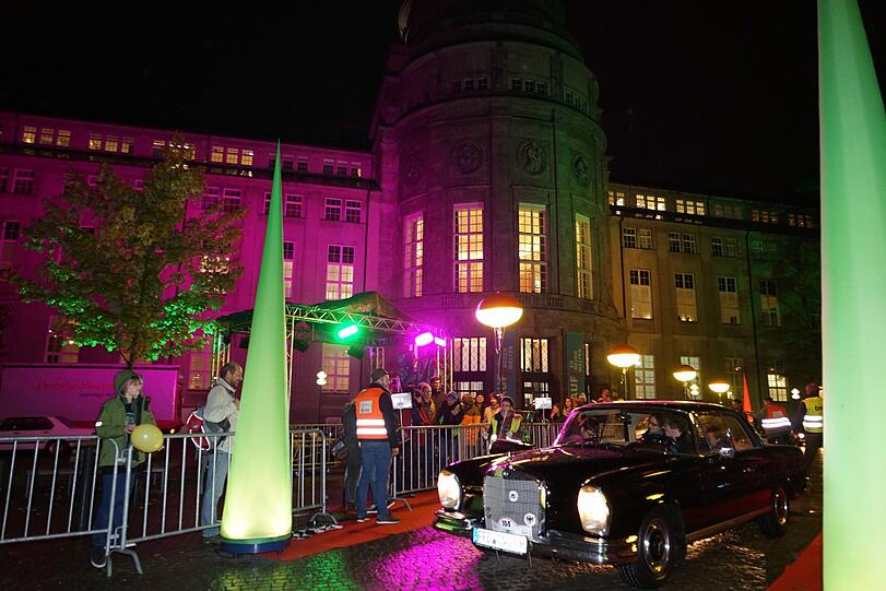 Rund 90 Ausstellungshäuser präsentierten sich bei der Langen Nacht der Museen 2015.