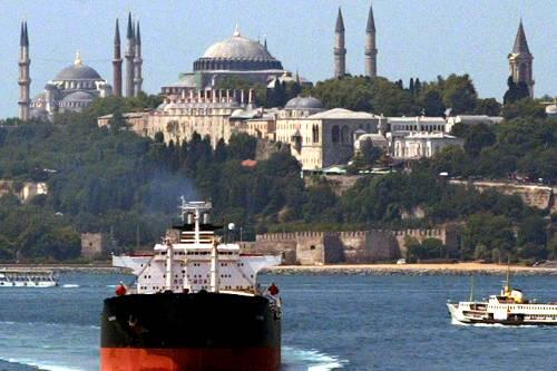 In Istanbul macht OB Ude am Wochenende Wahlkampf.