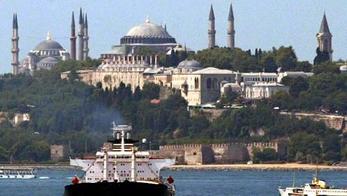 In Istanbul macht OB Ude am Wochenende Wahlkampf. In Istanbul macht OB Ude am Wochenende Wahlkampf.