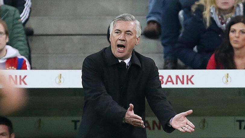 Freund der Wechselspielchen: Bayern-Trainer Carlo Ancelotti beim 3:1-Sieg gegen Augsburg. Freund der Wechselspielchen: Bayern-Trainer Carlo Ancelotti beim 3:1-Sieg gegen Augsburg.