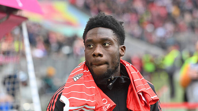 Alphonso Davies steht noch bis 2025 beim FC Bayern unter Vertrag.