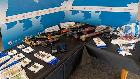 In der Wohnung von Daniela Klette fanden Ermittler Waffen, Munition und Geld. (Archivbild)