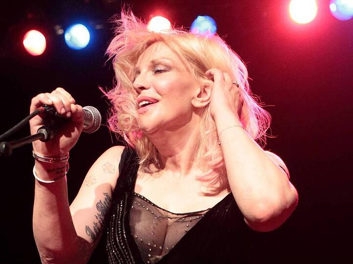 Courtney Love auf einem Konzert in Philadelphia