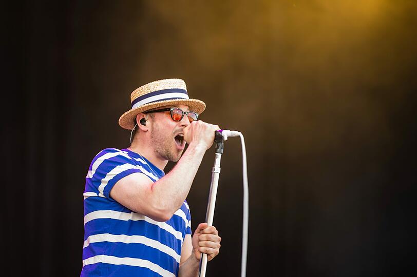 Unter anderem dabei: Die "Beatsteaks" mit Sänger und Gitarrist Arnim Teutoburg-Weiß.