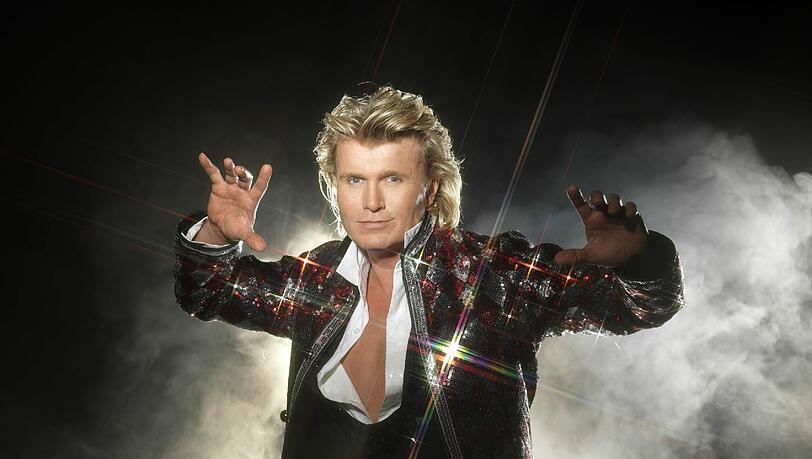 Ein Mann der großen Gesten: der niederländische Illusionskünstler Hans Klok. Ein Mann der großen Gesten: der niederländische Illusionskünstler Hans Klok.