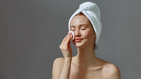 Selfcare kann so einfach sein: Mit diesen drei einfachen Beauty-Tipps gelingt die Me-Time in der kalten Jahreszeit.