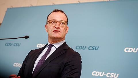 Seit 24 Jahren geh&ouml;rt Jens Spahn dem Bundestag an, und seit einem Jahr ist er Chef der CDU/CSU-Fraktion. (Archivfoto)