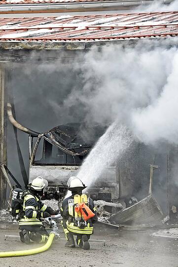 Die Bilder vom Feuerwehreinsatz nach der Explosion in Bad Wiessee.