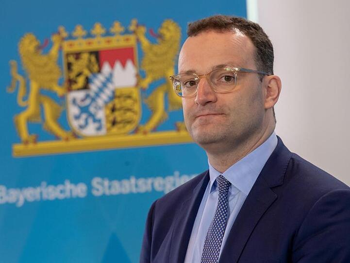 Jens Spahn (CDU), Bundesgesundheitsminister, nimmt an einer Pressekonferenz teil. Foto: Peter Kneffel/dpa
