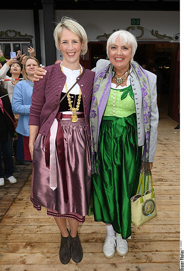 Münchens Bürgermeisterin Katrin Habenschaden (l.) und Kulturstaatsministerin Claudia Roth.
