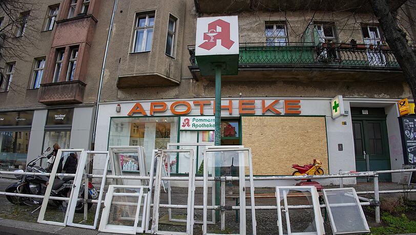 Diese Apotheke wurde teils zerstört.