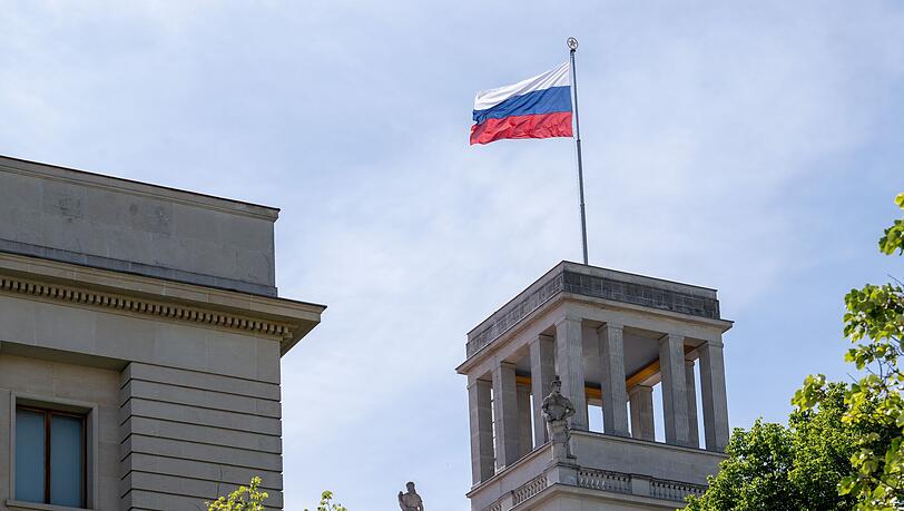 Die Beschuldigte soll Kontakte in die russische Botschaft unterhalten haben. (Archivbild)