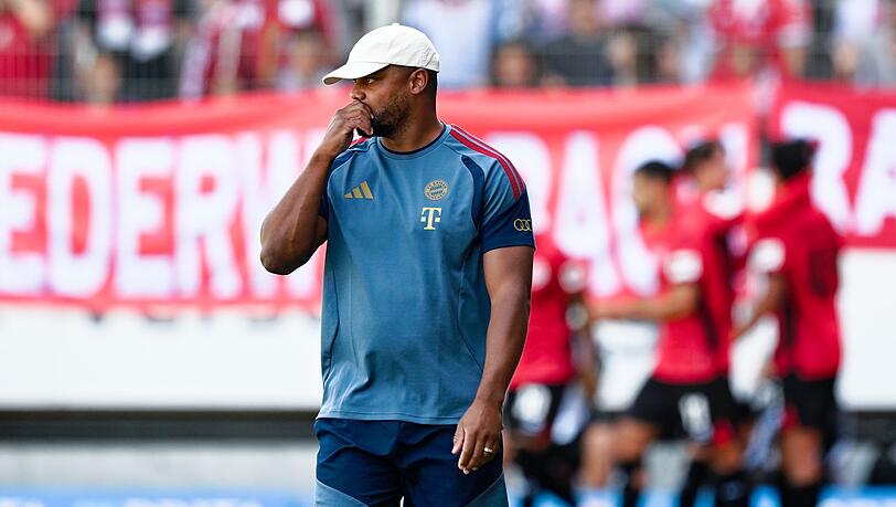 Setzte auf eine junge Startelf: Bayern-Trainer Vincent Kompany