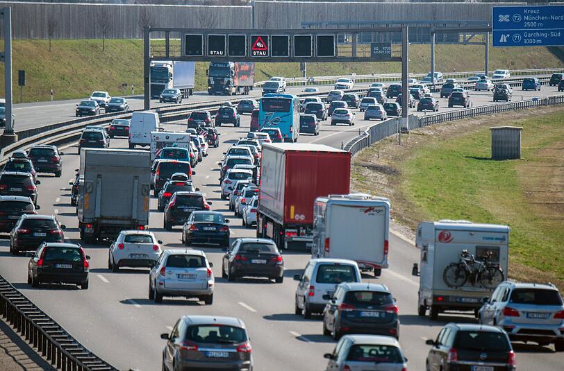 Zu Ostern wird's eng auf den Autobahnen.