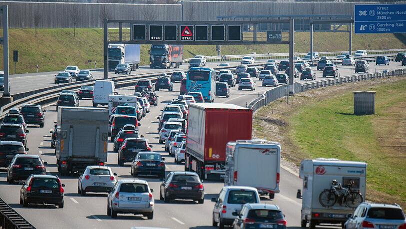 Zu Ostern wird's eng auf den Autobahnen.