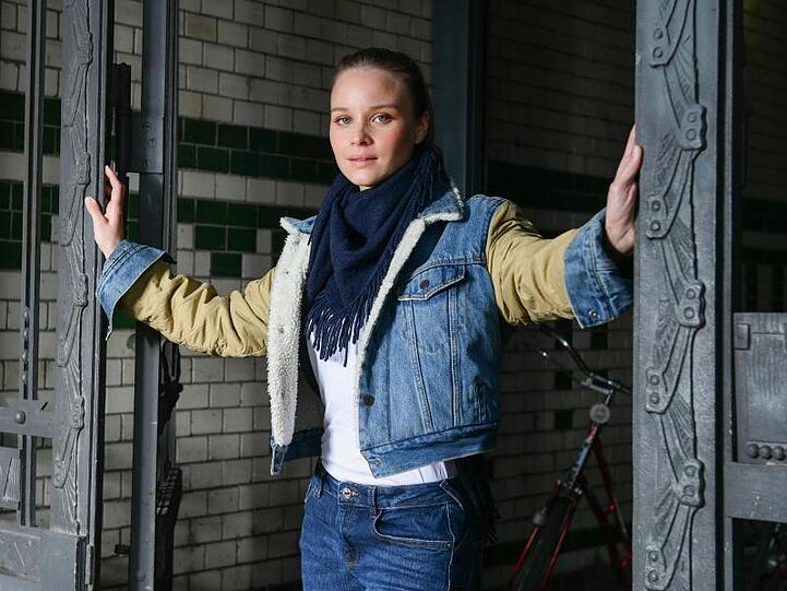 Vorbereitung auf die Rolle als Anwaltin: Sonja Gerhardt saß Verhandlungen im Amtsgericht Berlin bei.