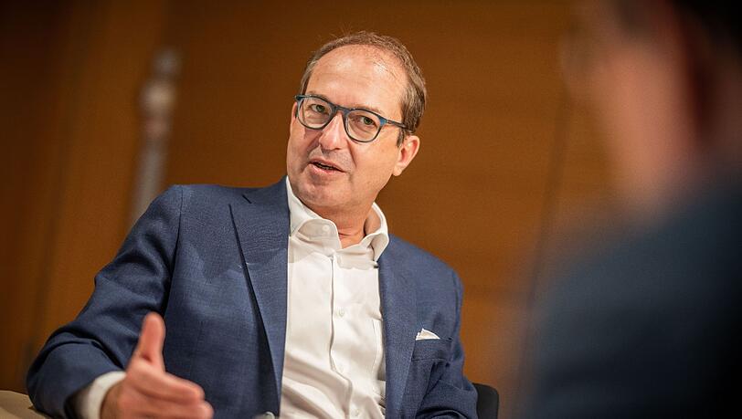 CSU-Landesgruppenchef Alexander Dobrindt ist Anfang Januar an Corona erkrankt. CSU-Landesgruppenchef Alexander Dobrindt ist Anfang Januar an Corona erkrankt.