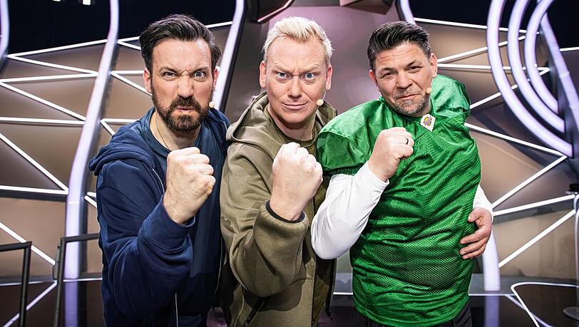 Zusammen mit Jan Köppen und Jens "Knossi" Knossalla will Tim Mälzer ein weiteres Mal Expertinnen und Experten bezwingen.