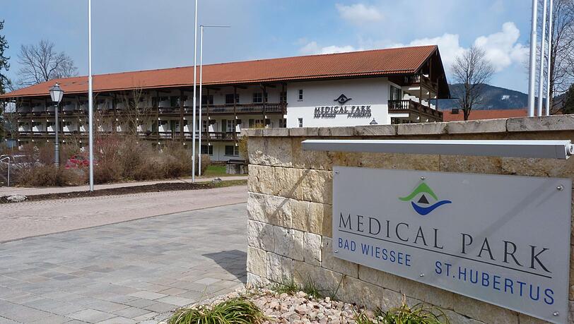 Die Einfahrt zur "Medical Park"-Klinik in Bad Wiessee. Die Einfahrt zur "Medical Park"-Klinik in Bad Wiessee.