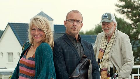 Trio mit ein paar Fäusten: Leonard (Heino Ferch, Mitte) hat mit Judith (Tanja Wedhorn) und seinem Vater Franz (Michael Gwisdek in seiner letzten Rolle) ganz schön viel um die Ohren.